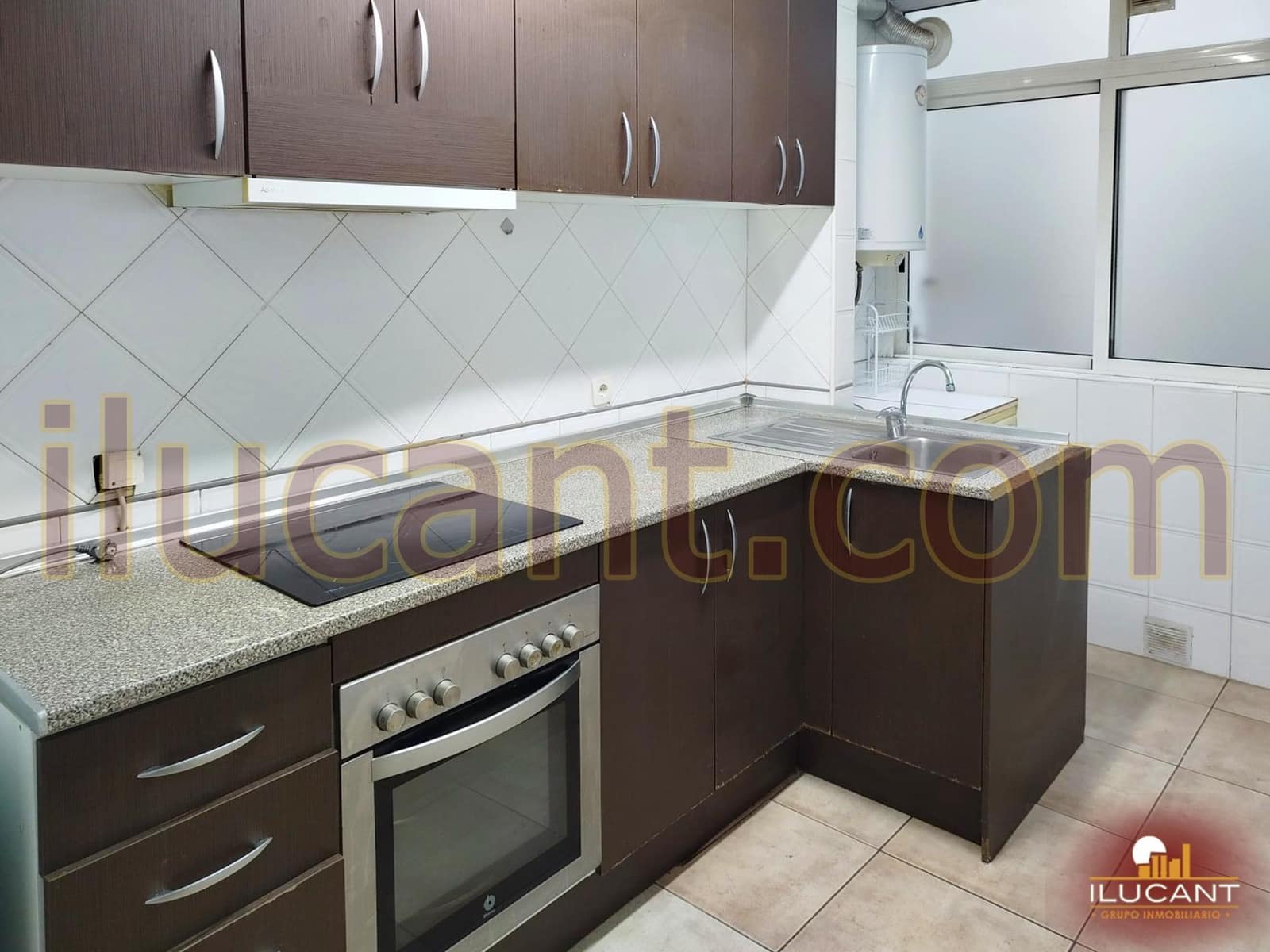 3 soveværelse Lejlighed til salg i Alicante by - € 159.000 (Ref: 9303421)