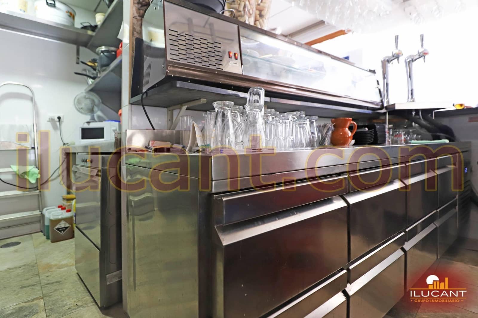 Bedrijf te koop in Playa de San Juan - € 350.000 (Ref: 9355796)