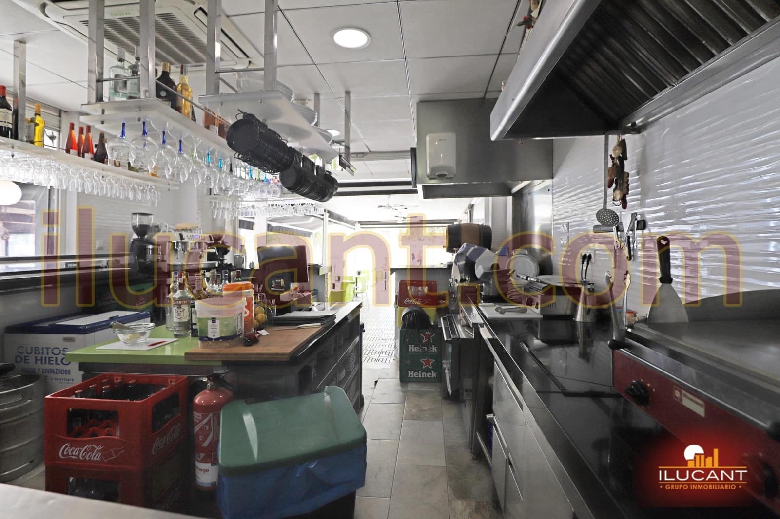 Bedrijf te koop in Playa de San Juan - € 350.000 (Ref: 9355796)