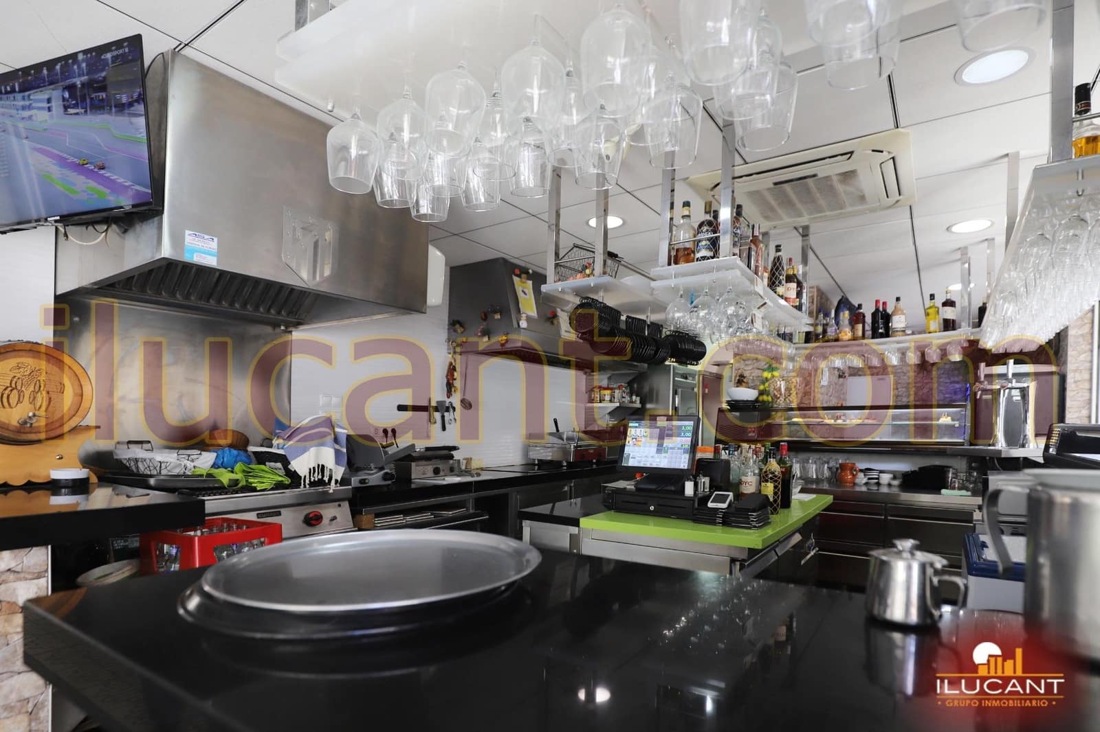 Bedrijf te koop in Playa de San Juan - € 350.000 (Ref: 9355796)