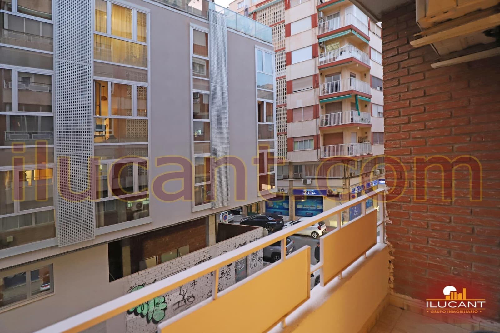 2 sovrum Lägenhet till salu i Alicante stad - 260 000 € (Ref: 9431039)