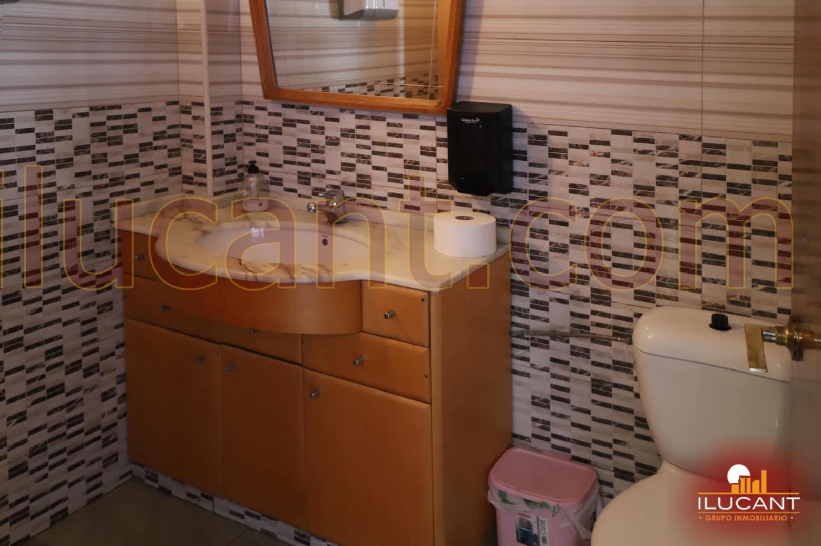 Local Commercial à vendre à Alicante ville - 125 000 € (Ref: 9449043)