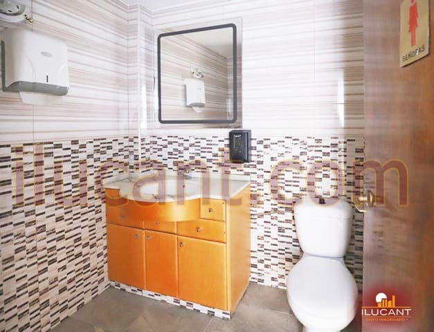 Kaupallinen myytävänä paikassa San Gabriel, Alicante kaupunki - 124 000 € (Ref: 9449043)