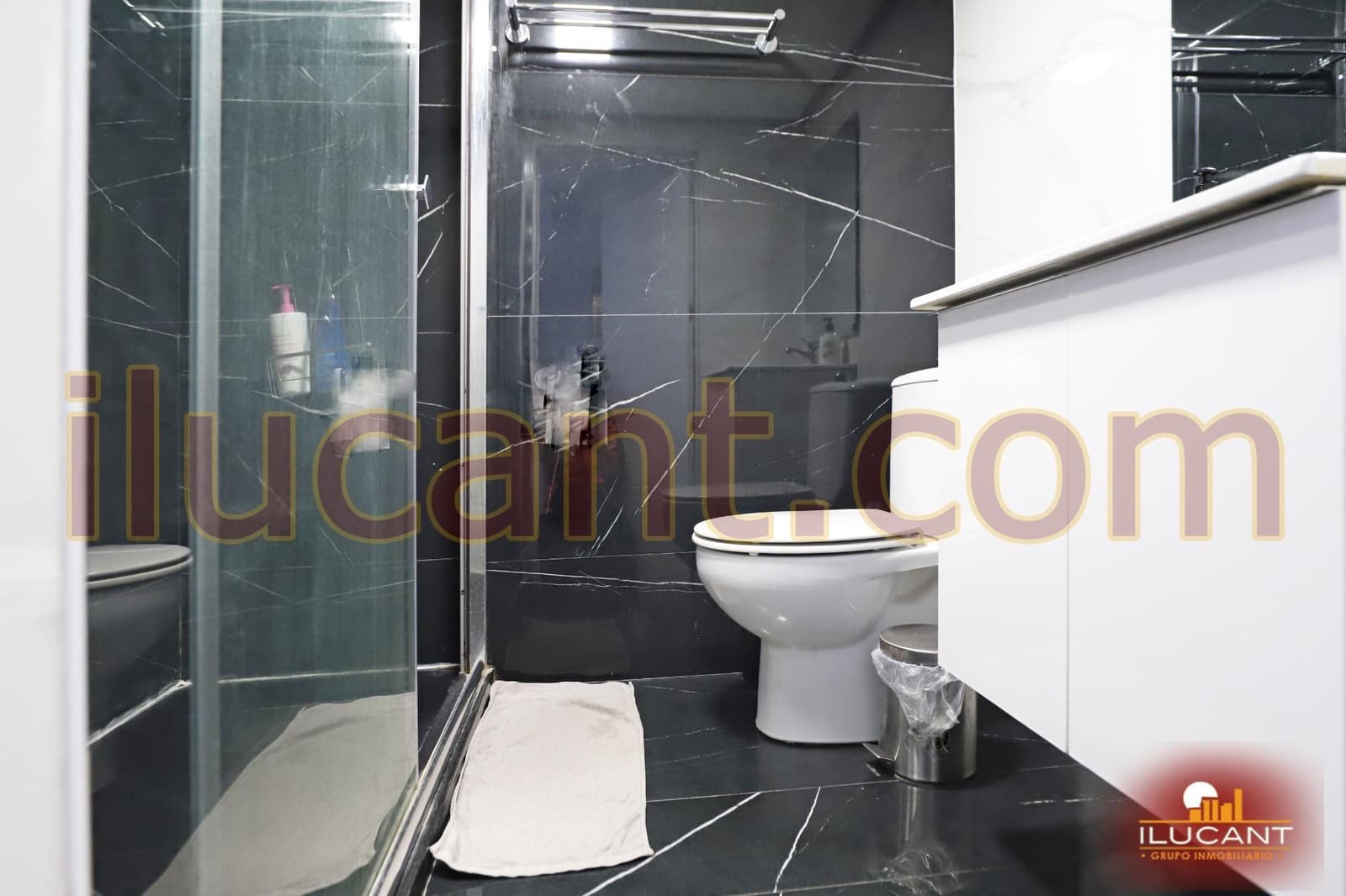 4 slaapkamer Flat te koop in Alicante stad - € 320.000 (Ref: 9452083)