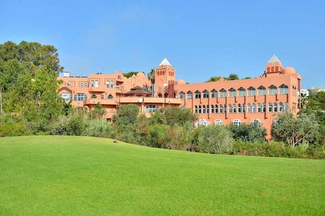 13 soveværelse Erhverv til salg i Cabopino - Artola, Marbella - € 8.000.000 (Ref: 9109122)