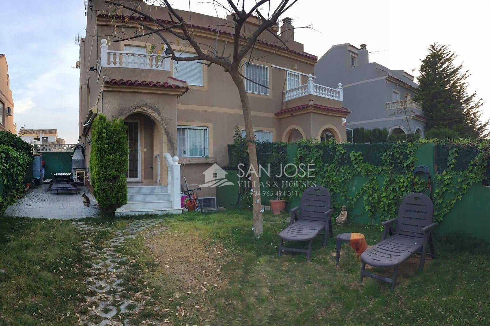 Pareado de 3 habitaciones en Monforte del Cid en venta - 210.000 € (Ref: 10011616)