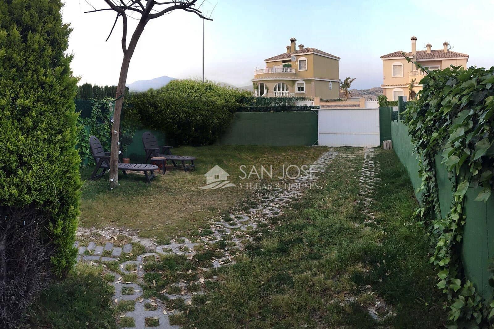 Pareado de 3 habitaciones en Monforte del Cid en venta - 210.000 € (Ref: 10011616)