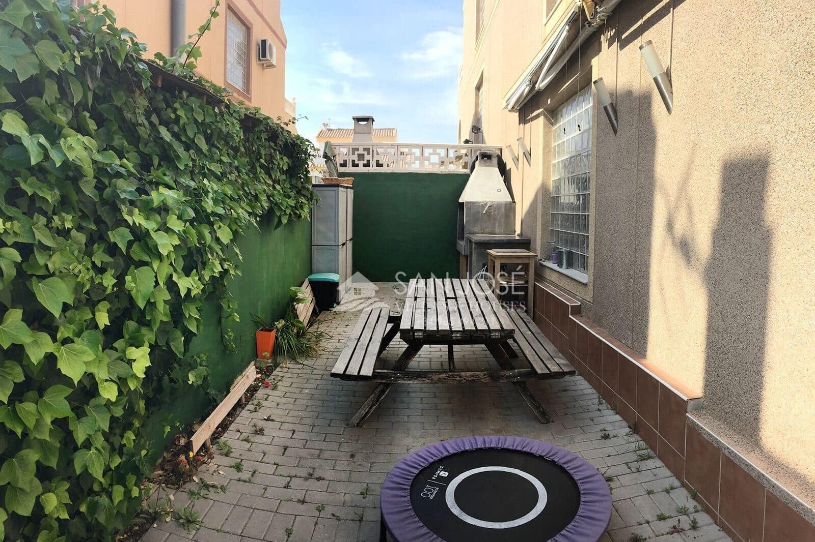 Pareado de 3 habitaciones en Monforte del Cid en venta - 210.000 € (Ref: 10011616)