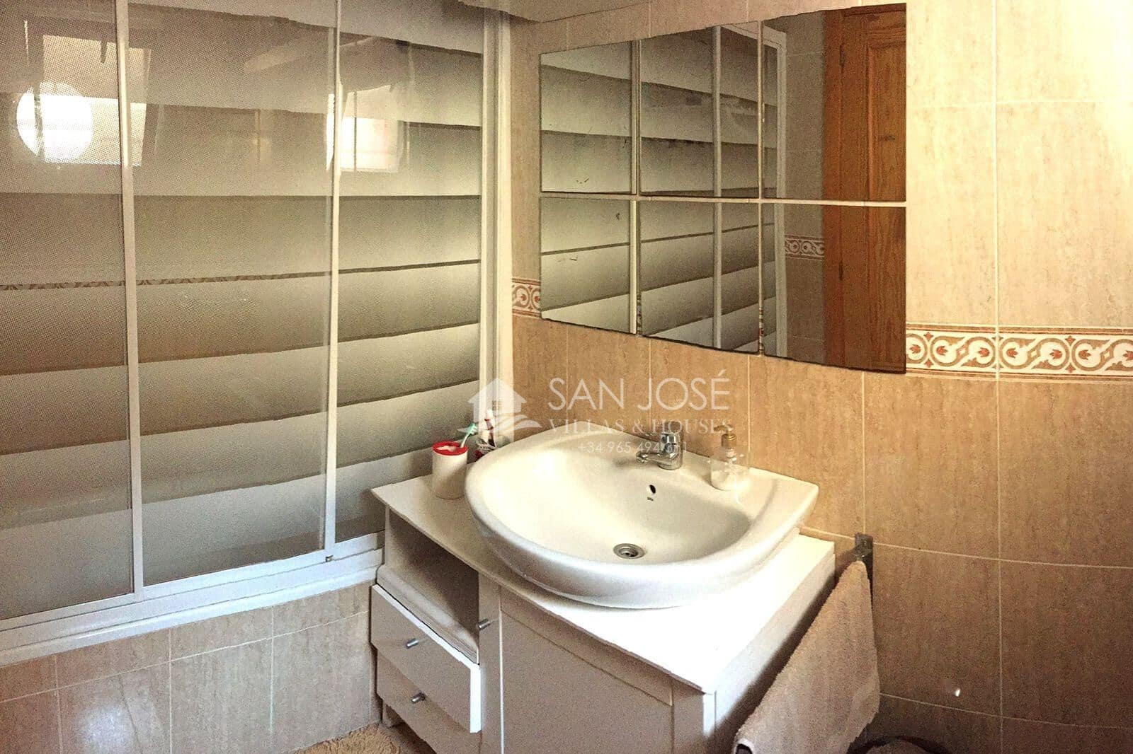 Pareado de 3 habitaciones en Monforte del Cid en venta - 210.000 € (Ref: 10011616)