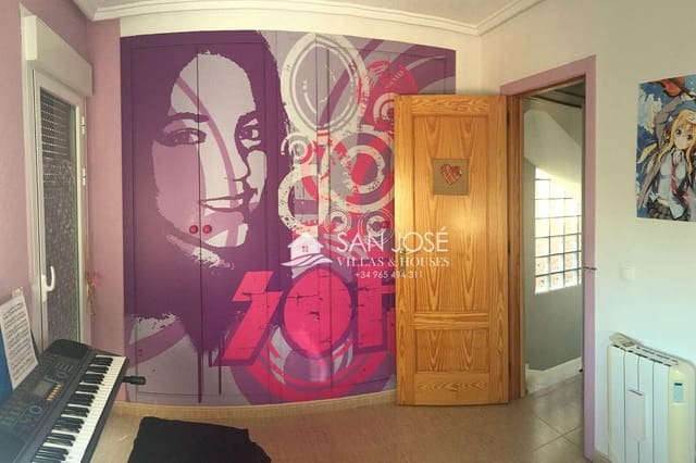 Pareado de 3 habitaciones en Monforte del Cid en venta - 210.000 € (Ref: 10011616)