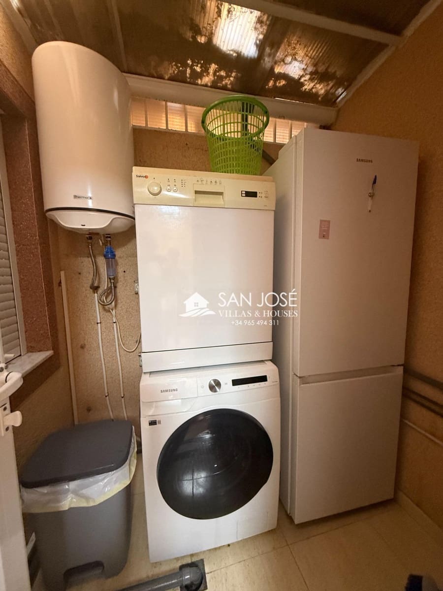 Villa/Maison Mitoyenne de 2 chambres à louer à Monforte del Cid - 900 € (Ref: 10030714)
