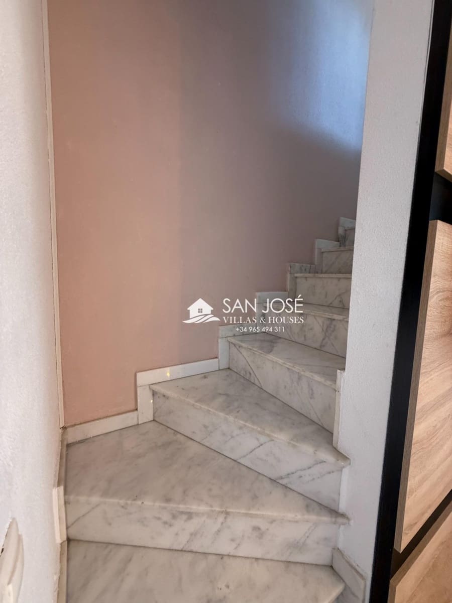 Villa/Maison Mitoyenne de 2 chambres à louer à Monforte del Cid - 900 € (Ref: 10030714)