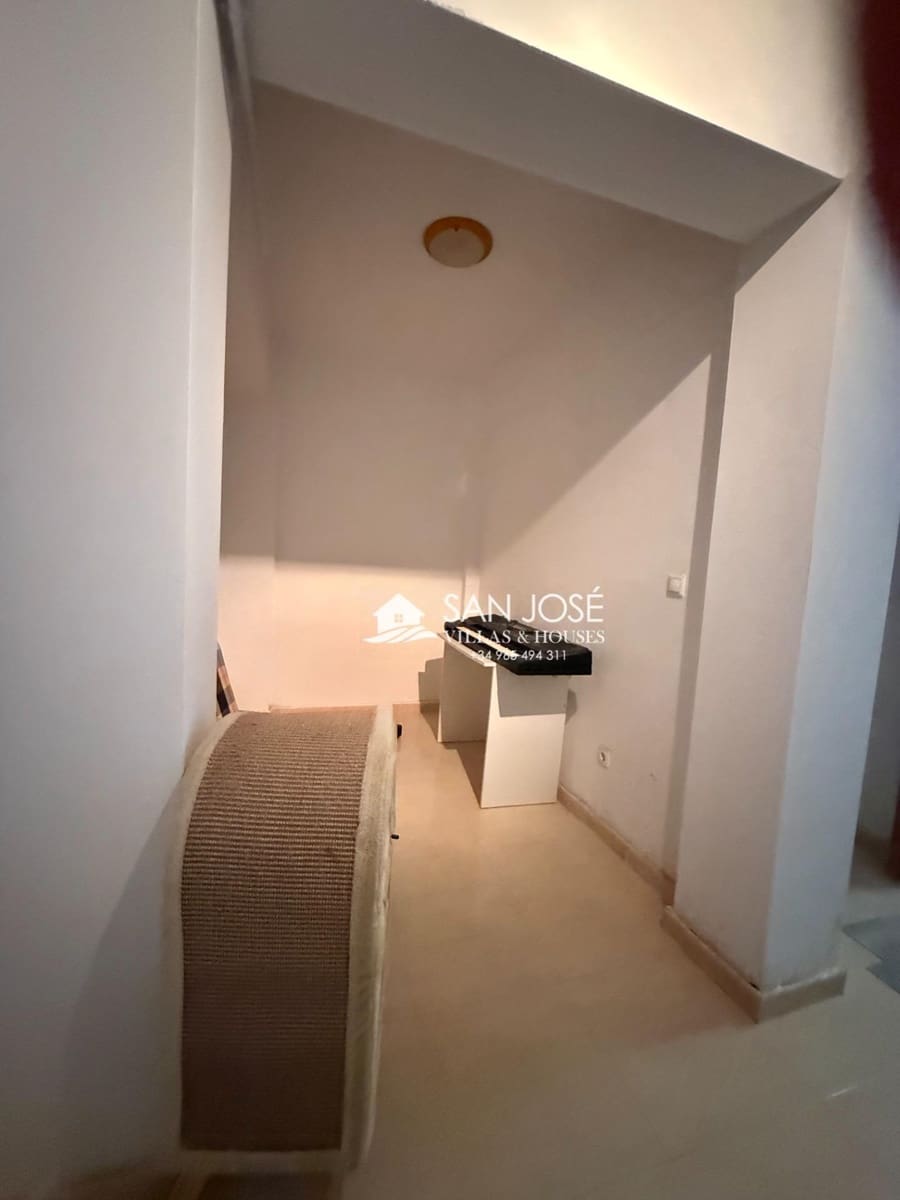Villa/Maison Mitoyenne de 2 chambres à louer à Monforte del Cid - 900 € (Ref: 10030714)