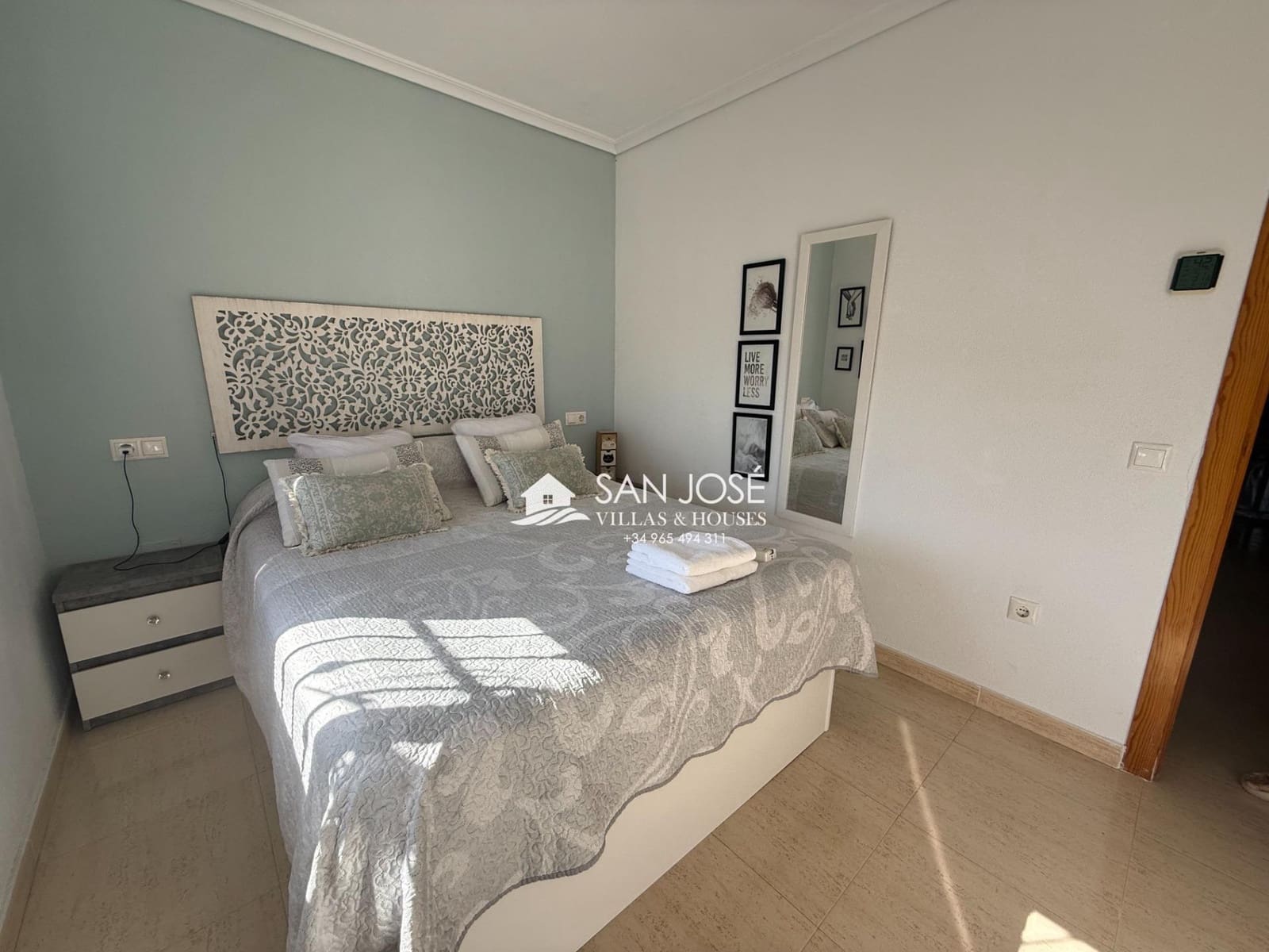 Villa/Maison Mitoyenne de 2 chambres à louer à Monforte del Cid - 900 € (Ref: 10030714)