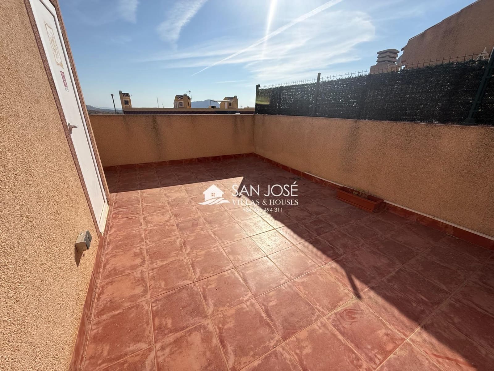 Villa/Maison Mitoyenne de 2 chambres à louer à Monforte del Cid - 900 € (Ref: 10030714)