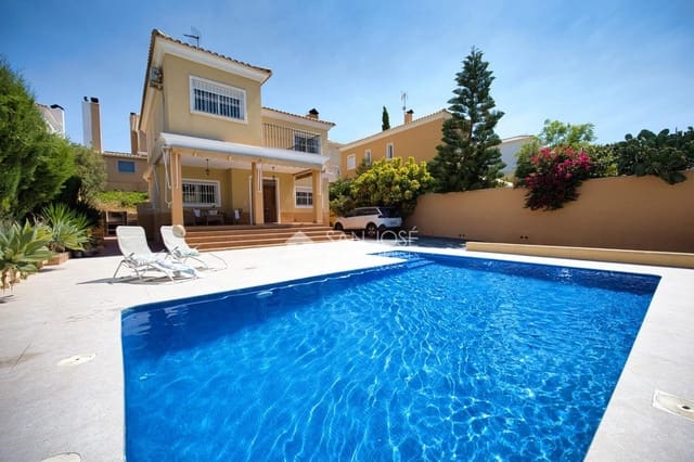 4 camera da letto Villa in vendita in Aspe con piscina garage - 470.000 € (Rif: 10035551)
