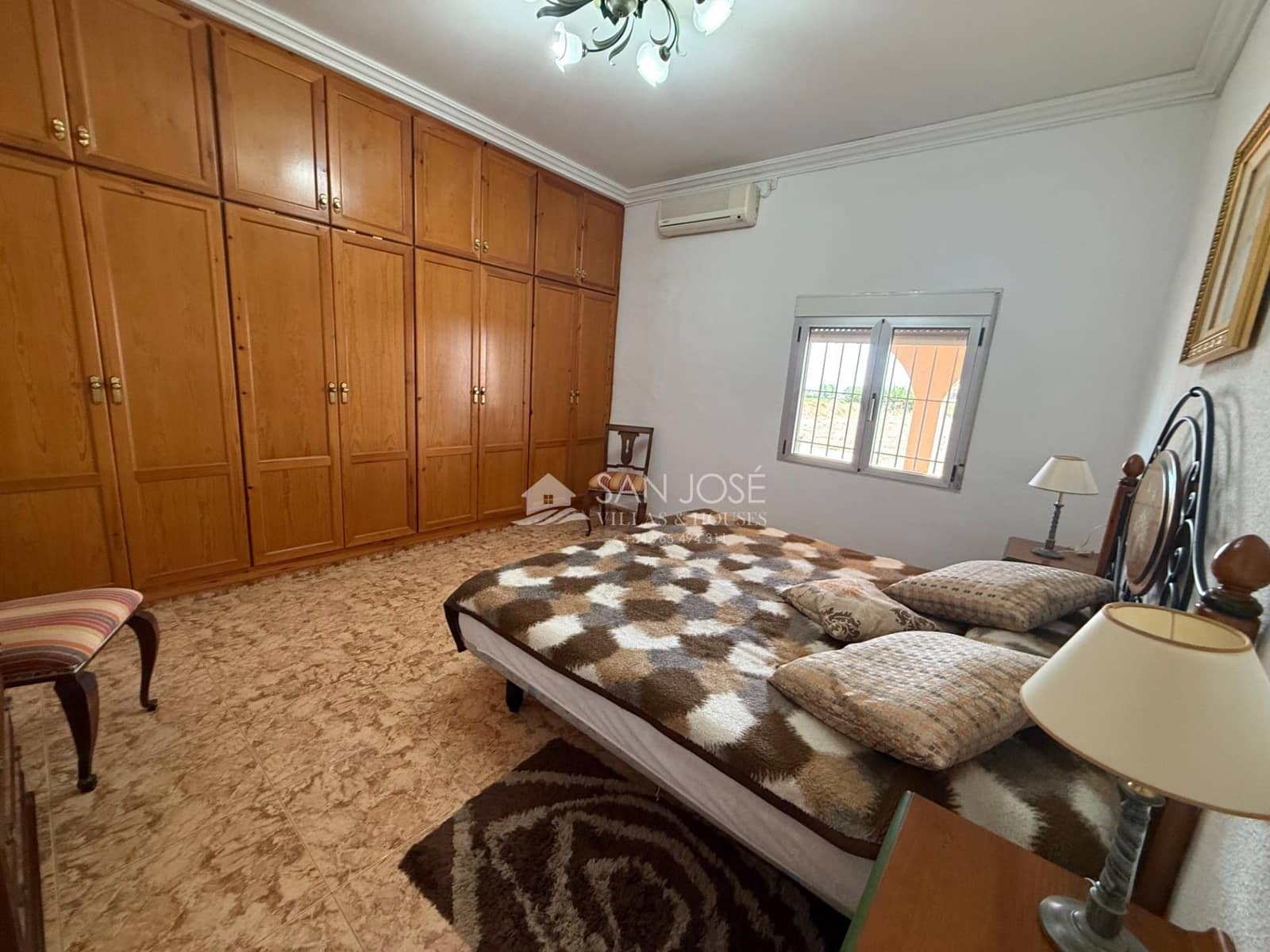 Chalet de 2 habitaciones en Novelda en venta - 275.000 € (Ref: 10035553)