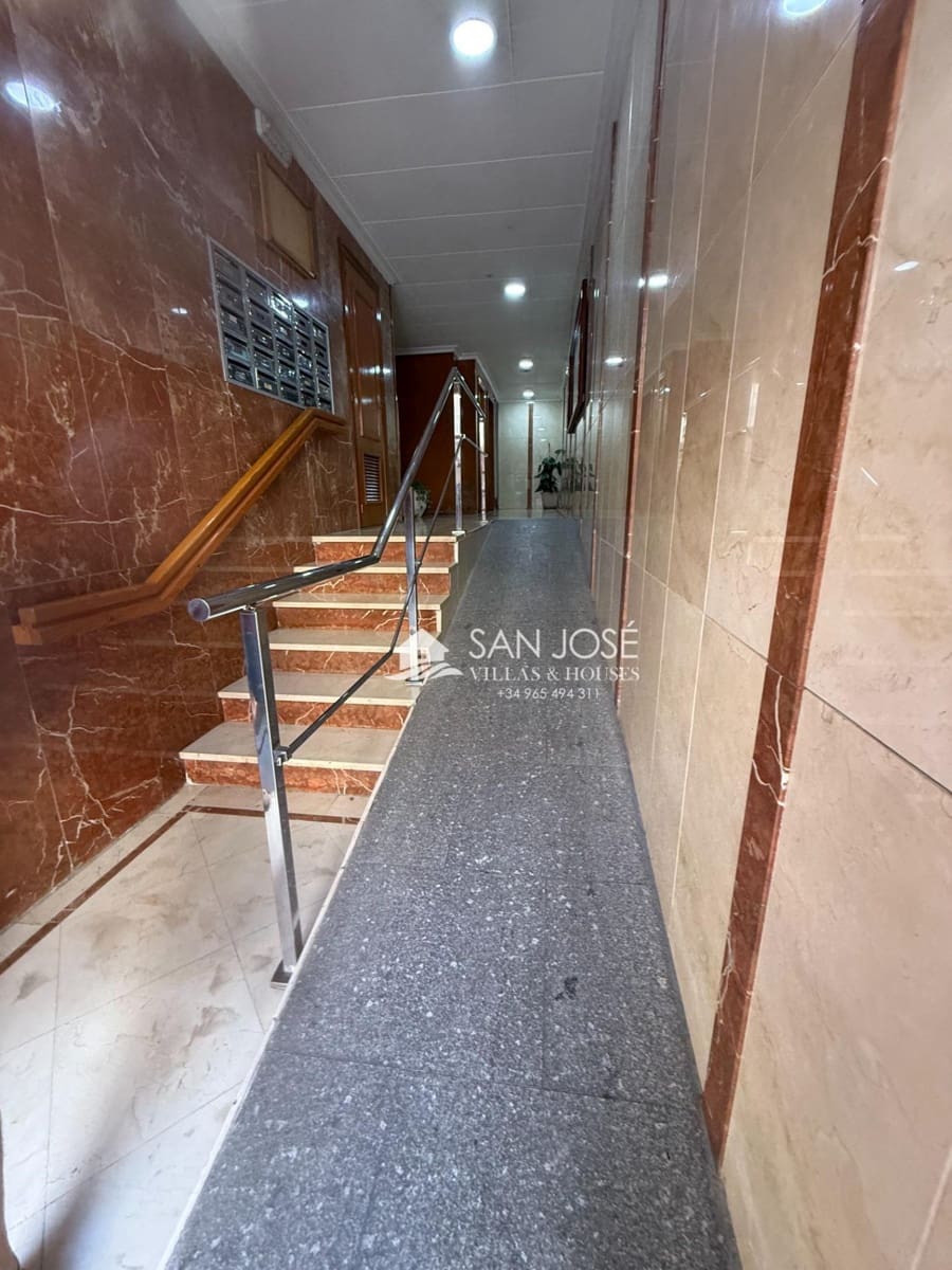 Piso de 4 habitaciones en Novelda en venta - 157.260 € (Ref: 10049546)