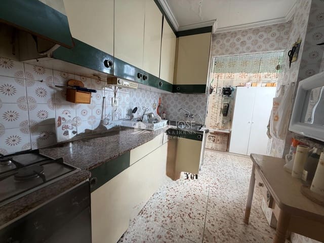 Piso de 4 habitaciones en Novelda en venta - 157.260 € (Ref: 10049546)