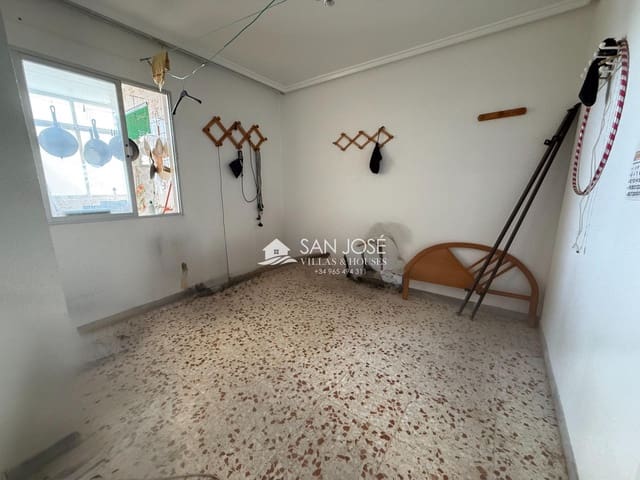 Piso de 4 habitaciones en Novelda en venta - 157.260 € (Ref: 10049546)
