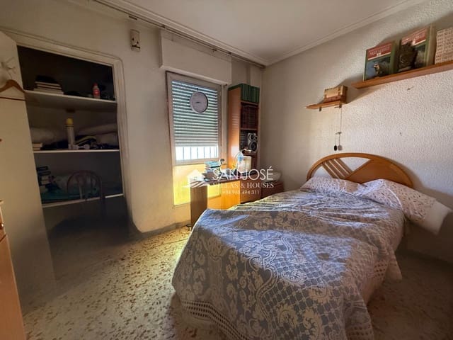 Piso de 4 habitaciones en Novelda en venta - 157.260 € (Ref: 10049546)