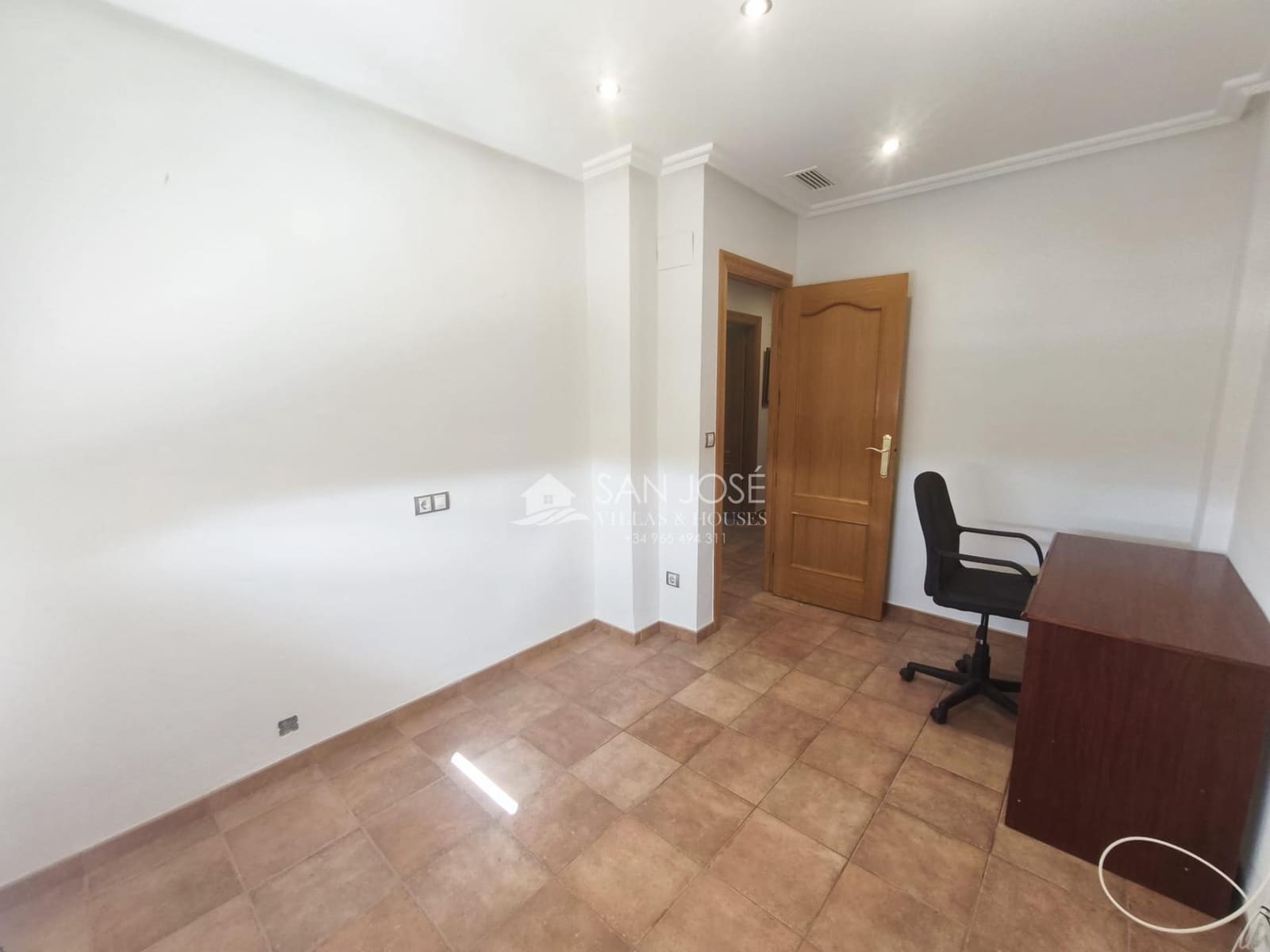 4 soverom Bungalow til leie i Aspe - € 850 (Ref: 10055530)