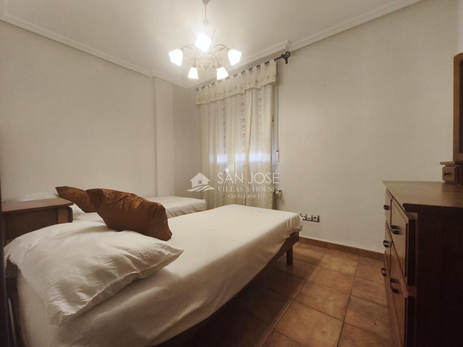 4 soverom Bungalow til leie i Aspe - € 850 (Ref: 10055530)