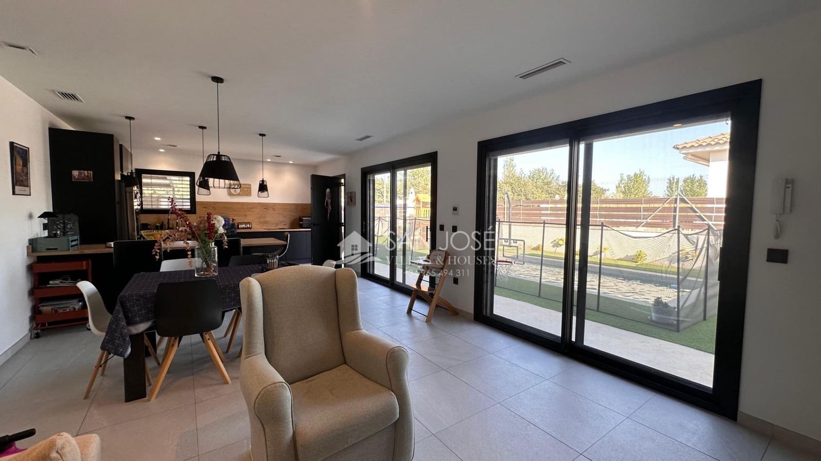 3 makuuhuone Huvila vuokrattavana paikassa Aspe mukana uima-altaan - 2 400 € (Ref: 10055531)