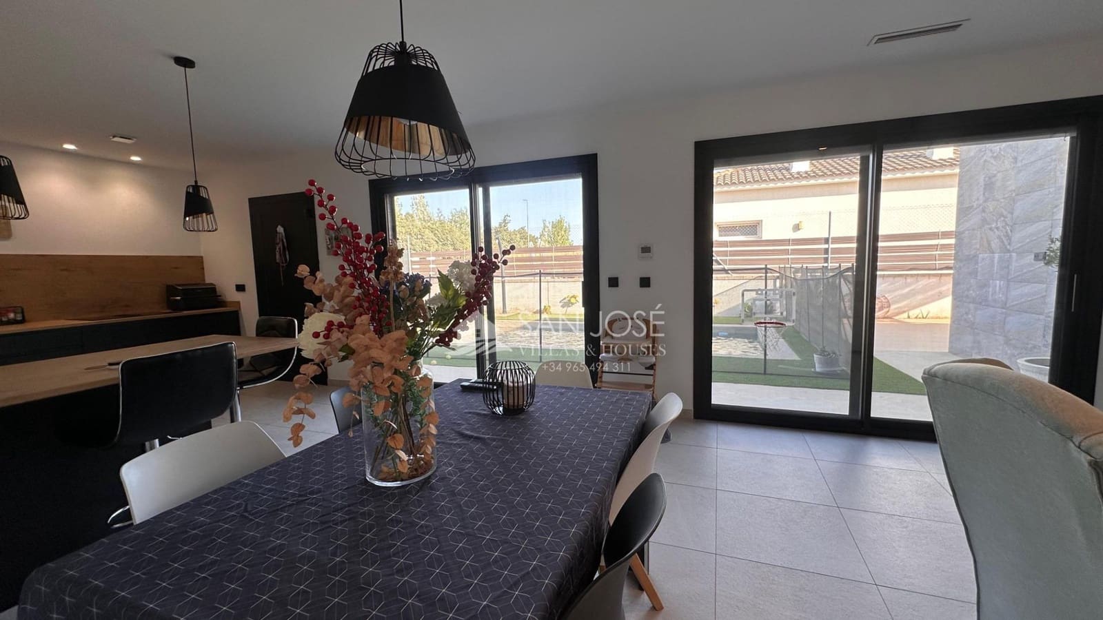 3 makuuhuone Huvila vuokrattavana paikassa Aspe mukana uima-altaan - 2 400 € (Ref: 10055531)