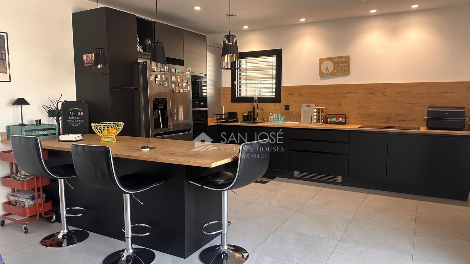 3 makuuhuone Huvila vuokrattavana paikassa Aspe mukana uima-altaan - 2 400 € (Ref: 10055531)
