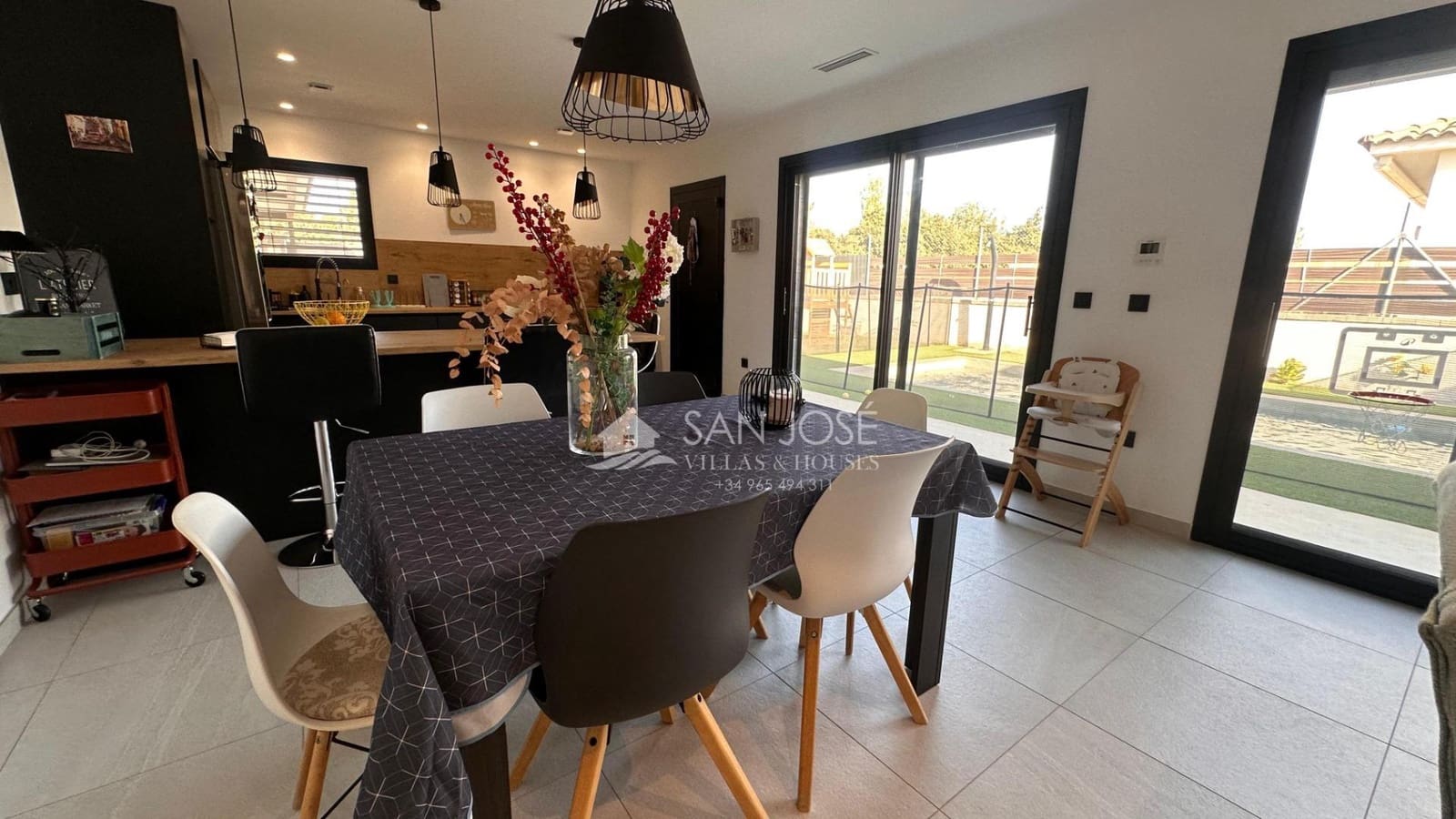 3 makuuhuone Huvila vuokrattavana paikassa Aspe mukana uima-altaan - 2 400 € (Ref: 10055531)