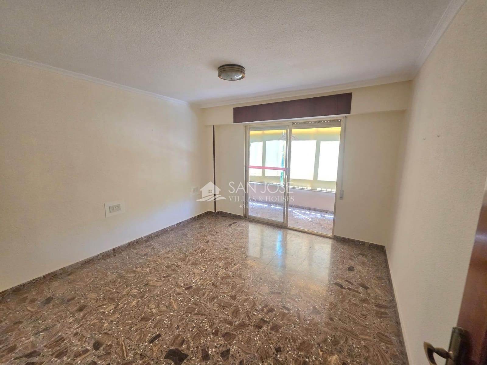4 Zimmer Wohnung zu verkaufen in San Vicente / Sant Vicent del Raspeig mit Garage - 270.000 € (Ref: 10062194)