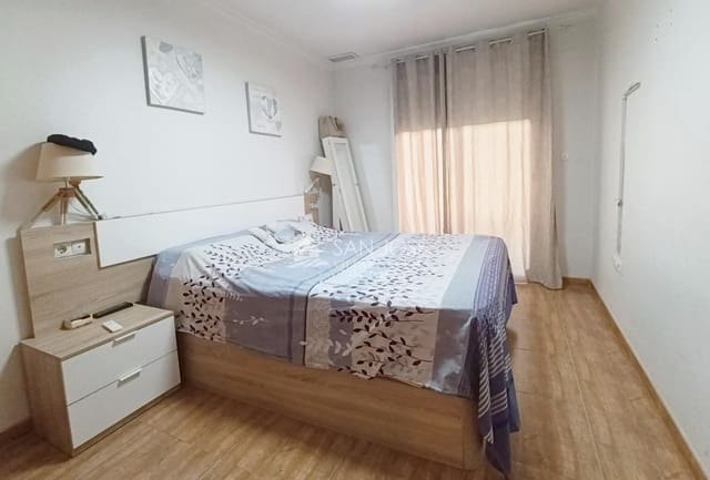 Piso de 3 habitaciones en La Romana en venta - 125.050 € (Ref: 10064616)