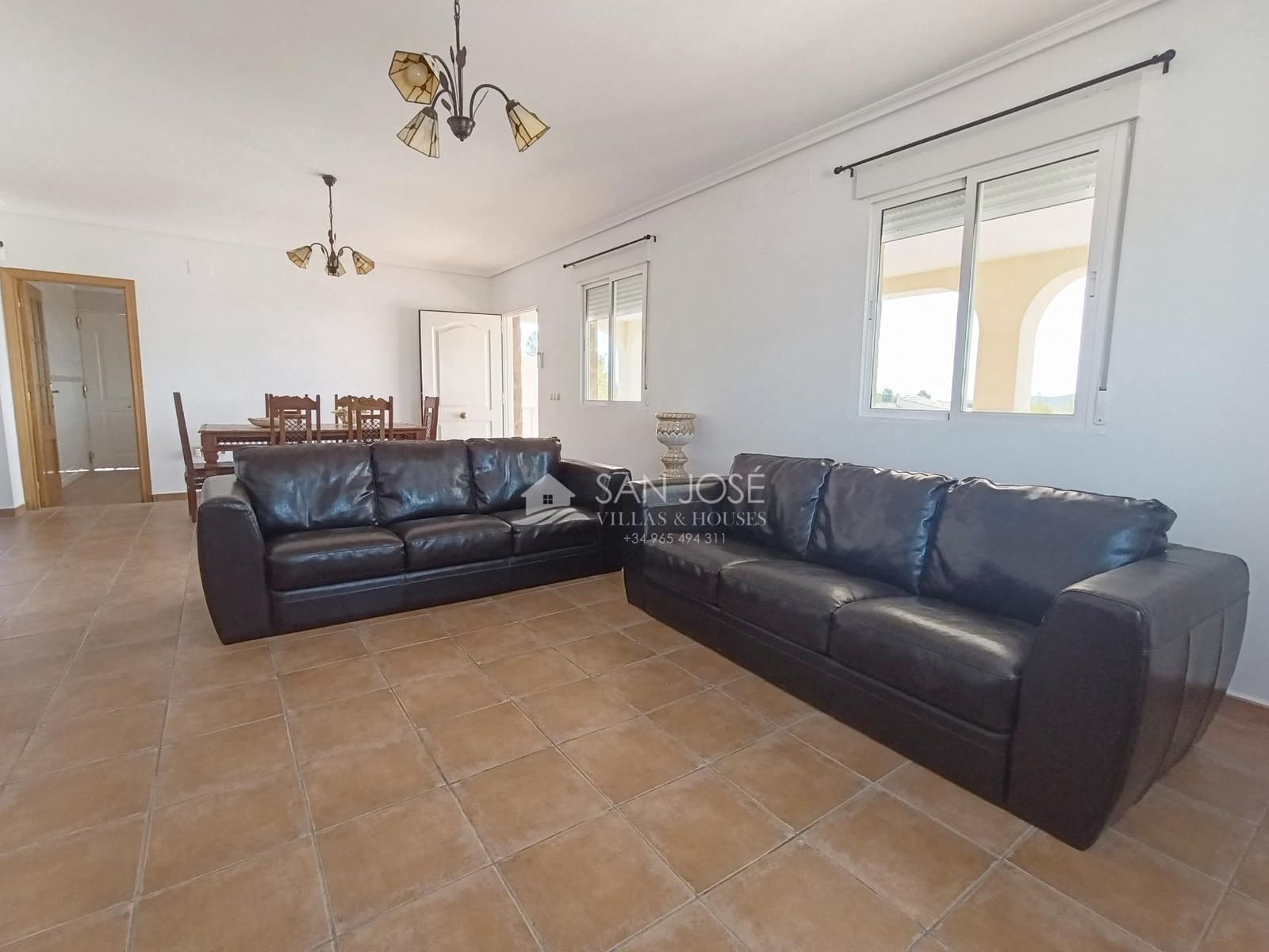 3 Zimmer Villa zu verkaufen in Pinoso mit Pool - 325.000 € (Ref: 10064619)
