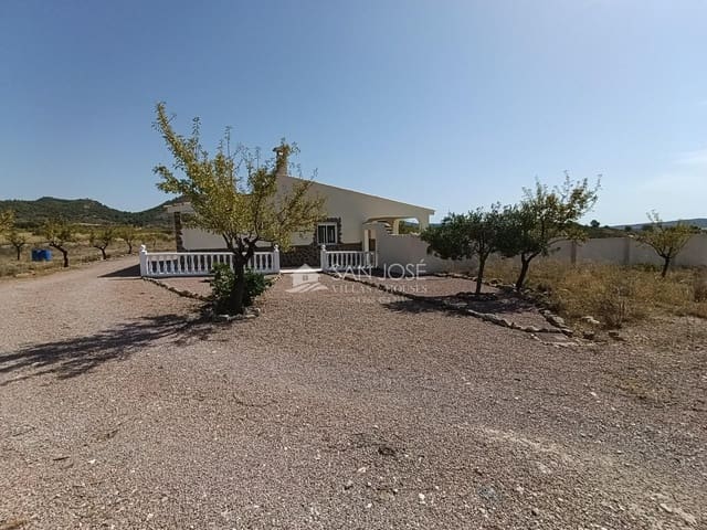 Chalet de 3 habitaciones en Pinoso en venta con piscina - 325.000 € (Ref: 10064619)