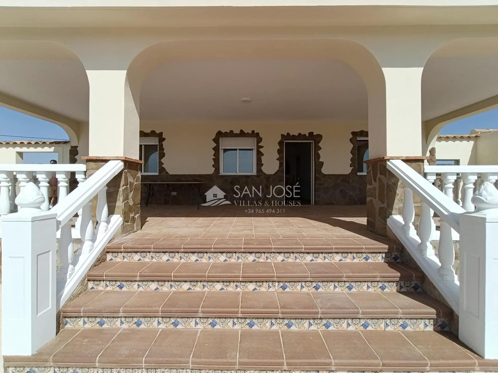 3 Zimmer Villa zu verkaufen in Pinoso mit Pool - 325.000 € (Ref: 10064619)
