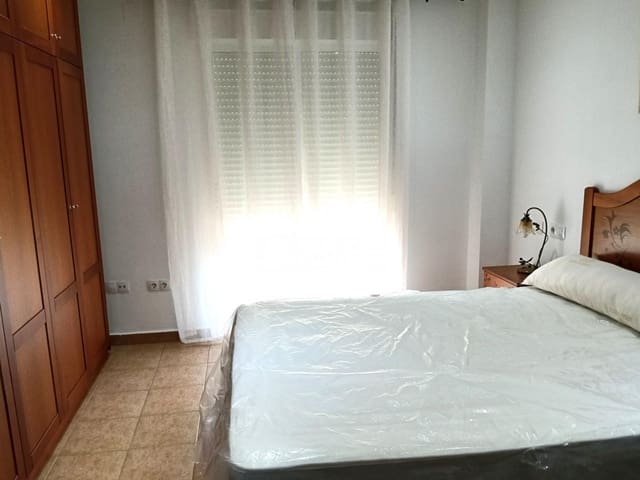 3 sovrum Lägenhet att hyra i Aspe med garage - 700 € (Ref: 10067871)