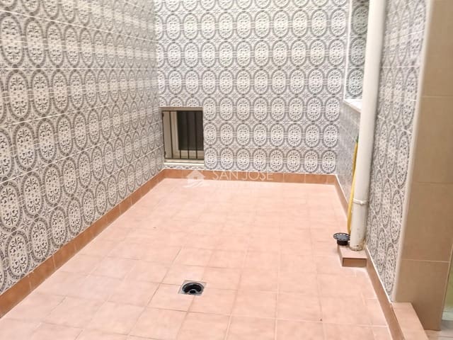 3 sovrum Lägenhet att hyra i Aspe med garage - 700 € (Ref: 10067871)