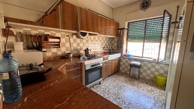 4 quarto Moradia para venda em L'Algueña / Alguenya com piscina - 207 260 € (Ref: 10098352)