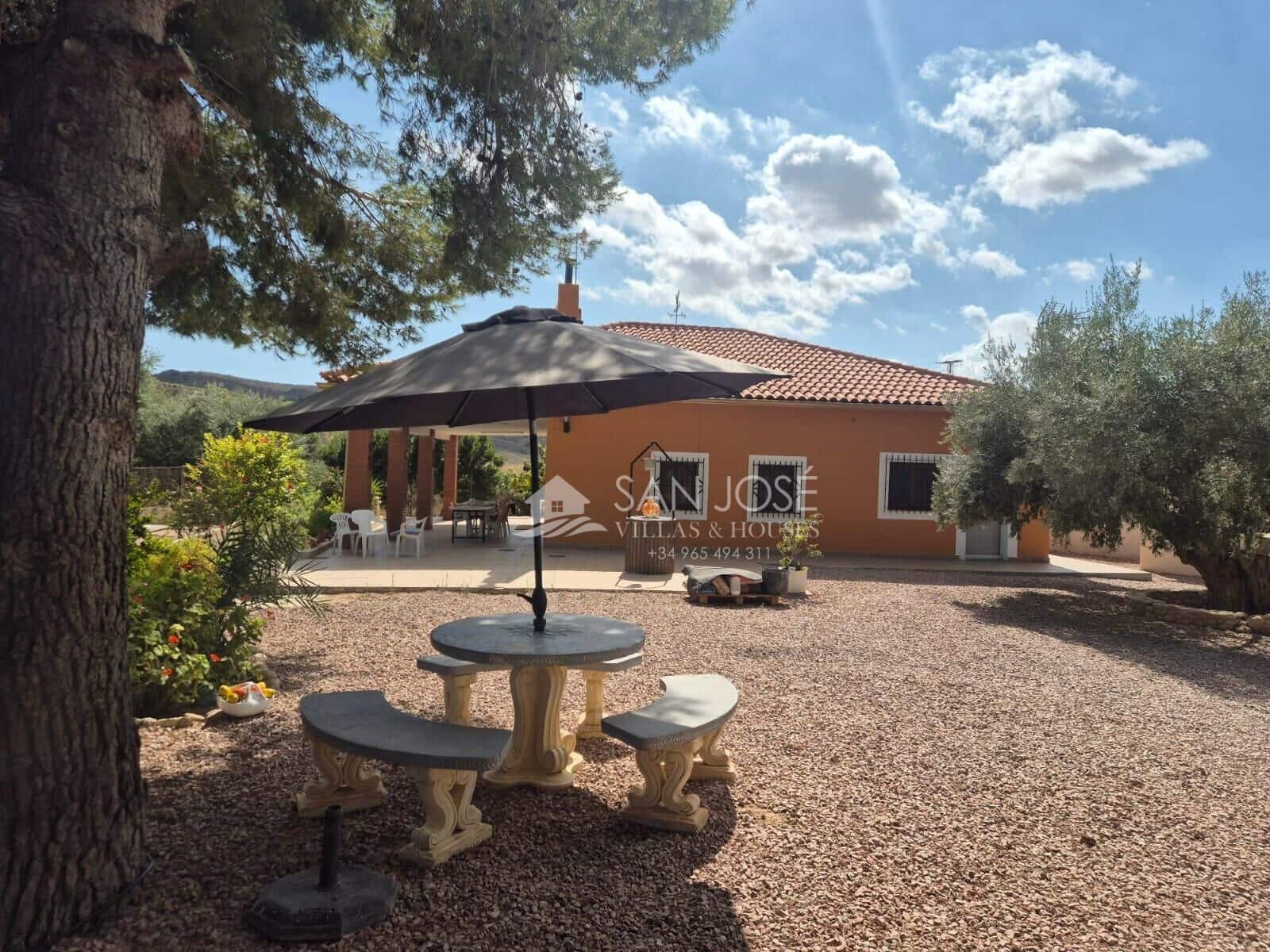 5 soverom Villa til salgs i Monforte del Cid med svømmebasseng garasje - € 366 940 (Ref: 10136012)