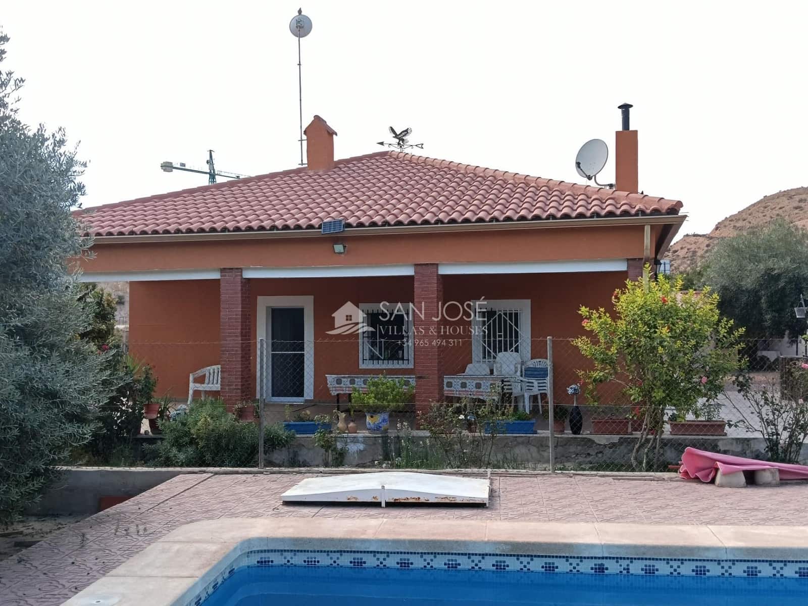 5 soverom Villa til salgs i Monforte del Cid med svømmebasseng garasje - € 366 940 (Ref: 10136012)