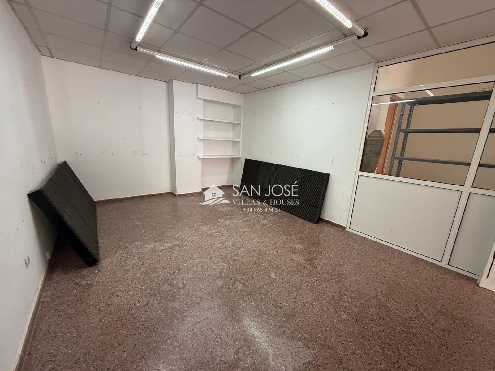 Erhverv til leje i Novelda - € 450 (Ref: 10155450)