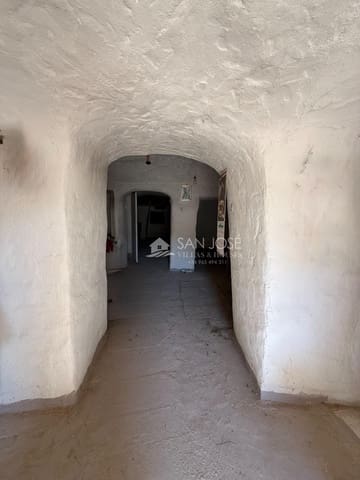 4 bedroom Cave House for sale in Petrel / Petrer - € 62,000 (Ref: 10155452)