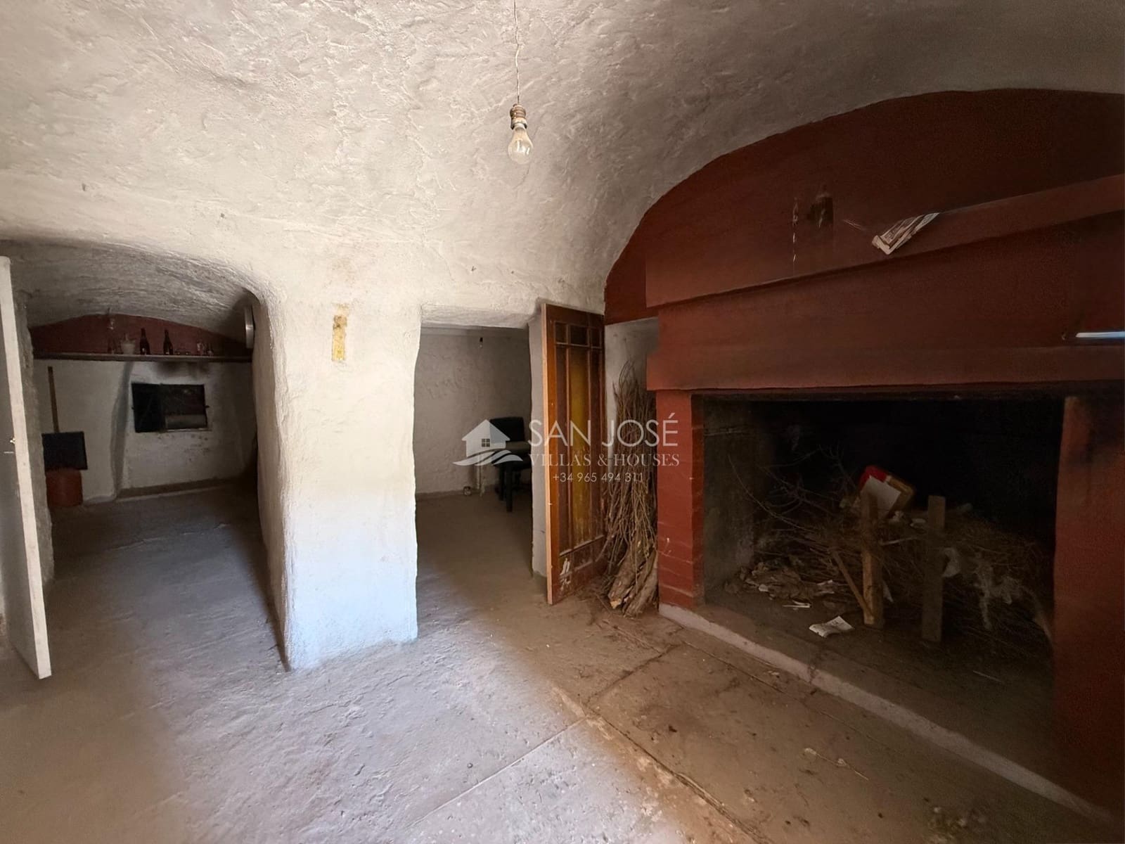 4 bedroom Cave House for sale in Petrel / Petrer - € 62,000 (Ref: 10155452)