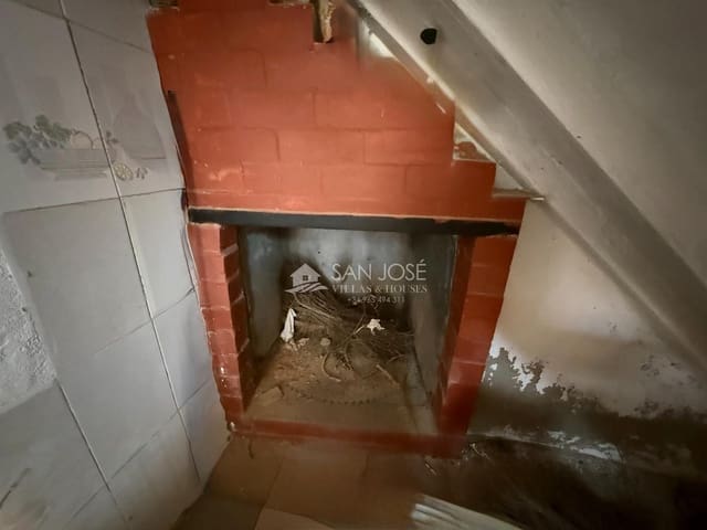 4 bedroom Cave House for sale in Petrel / Petrer - € 62,000 (Ref: 10155452)