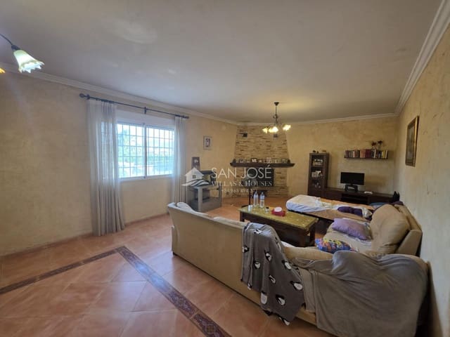 4 soverom Villa til salgs i Aspe med garasje - € 320 000 (Ref: 10155453)