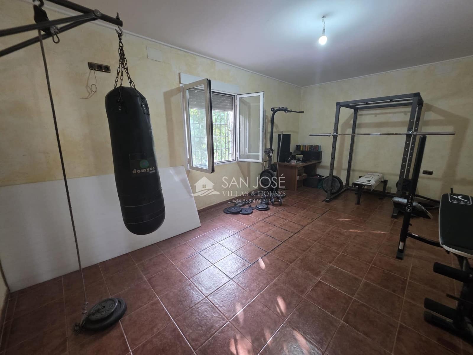 4 soverom Villa til salgs i Aspe med garasje - € 320 000 (Ref: 10155453)