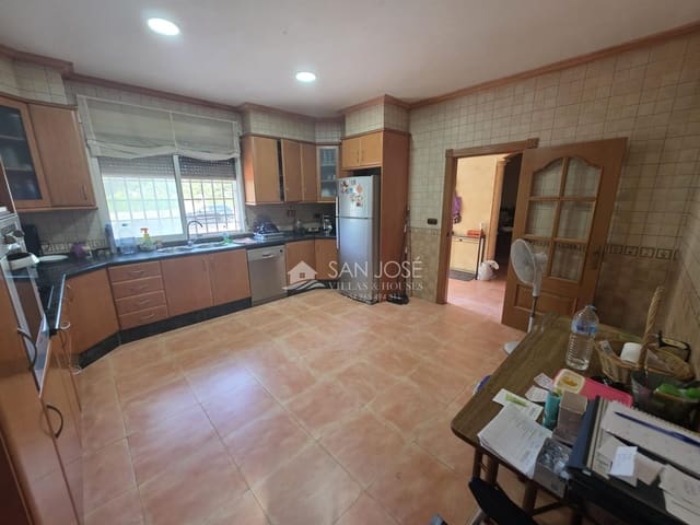 4 soverom Villa til salgs i Aspe med garasje - € 320 000 (Ref: 10155453)