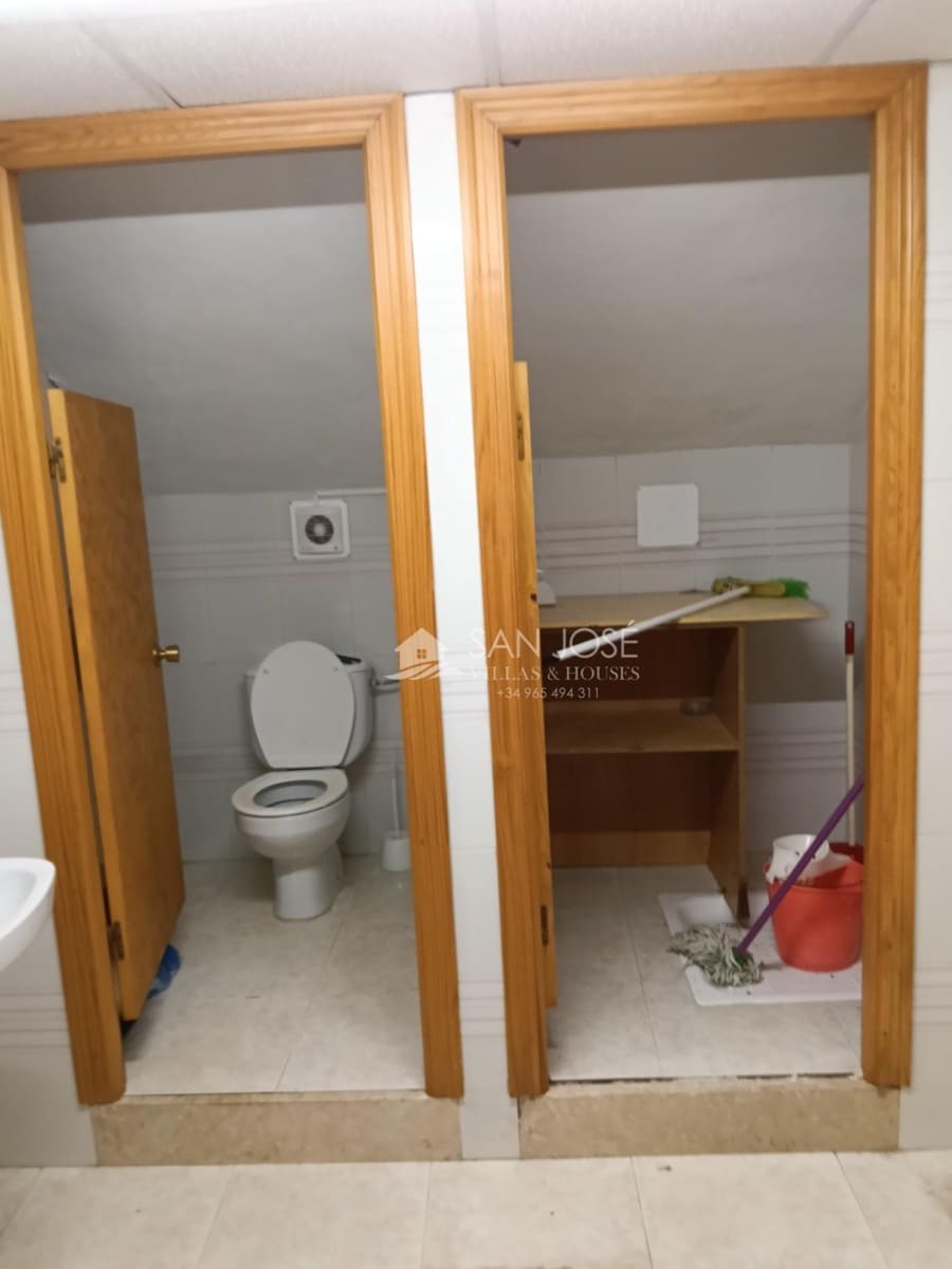 Comercial para venda em Aspe - 188 470 € (Ref: 10166860)