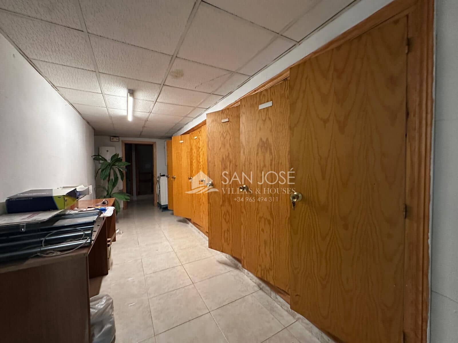 Comercial para venda em Aspe - 188 470 € (Ref: 10166860)